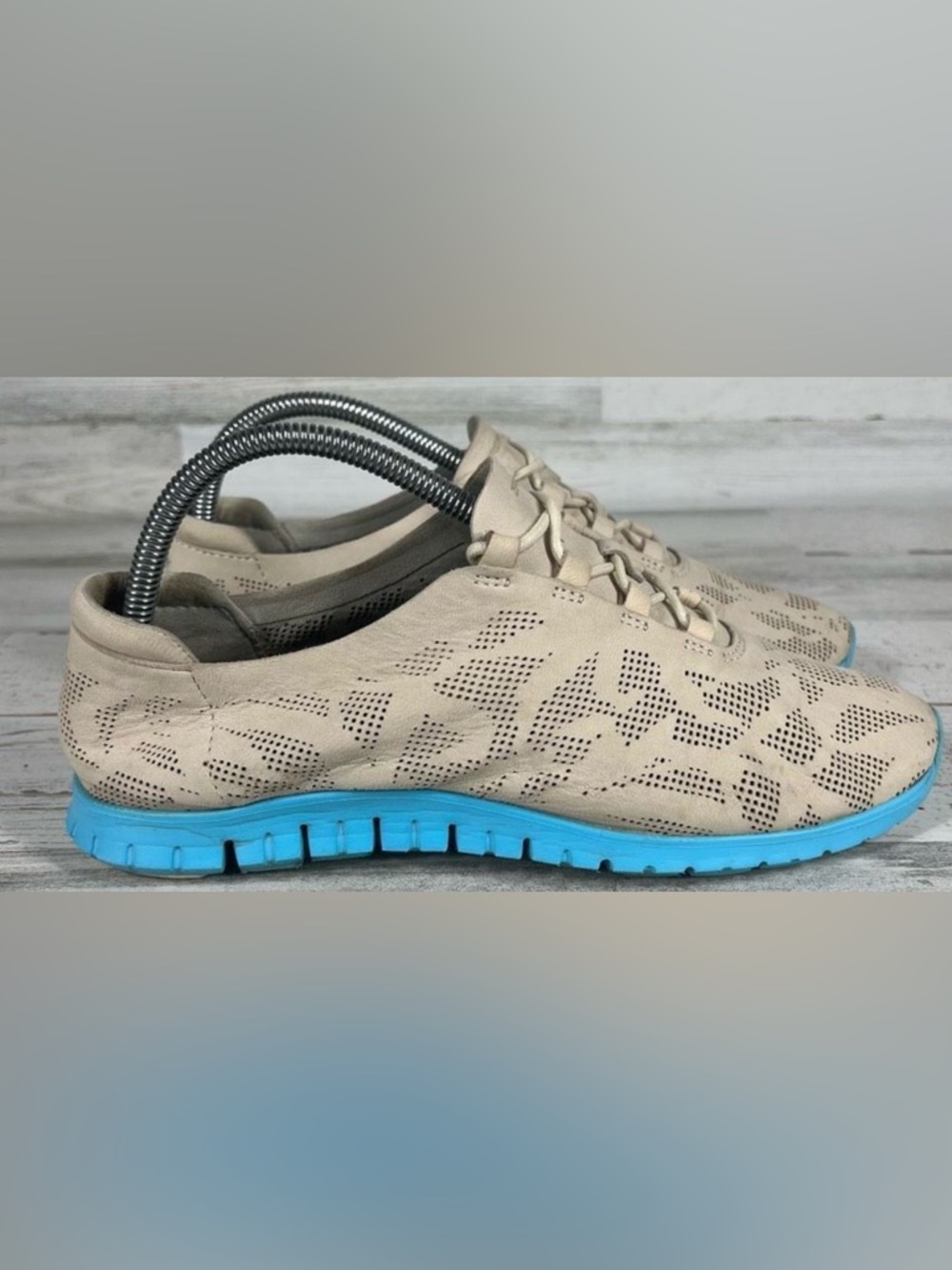 Cole Haan Zerogrand Wingtip Perforated Sneakers Womens Size 9.5B Leather Sneaker